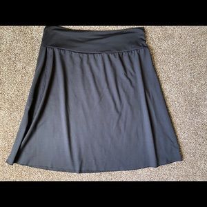 simple flowy black skirt